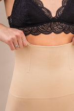 contour lift shorts- tan