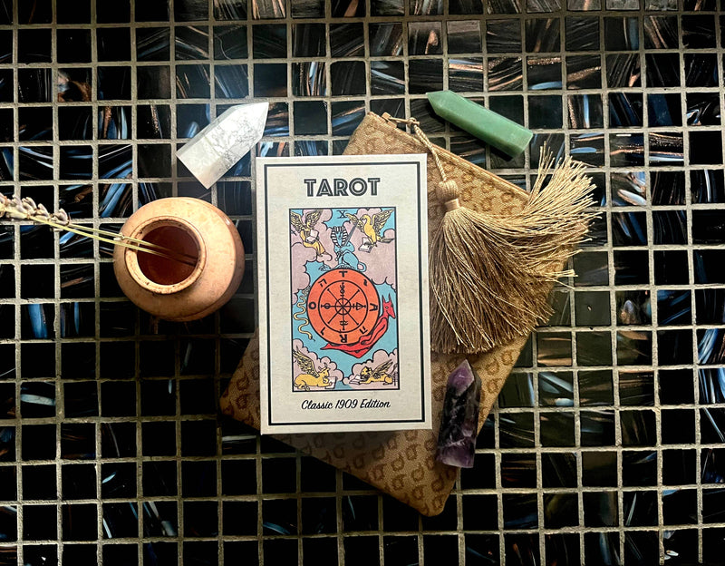 classic 1909 tarot deck & guide