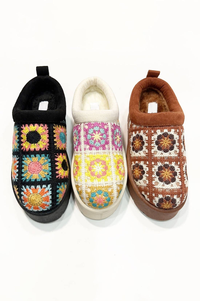 granny square sherpa platform slip on boot- black