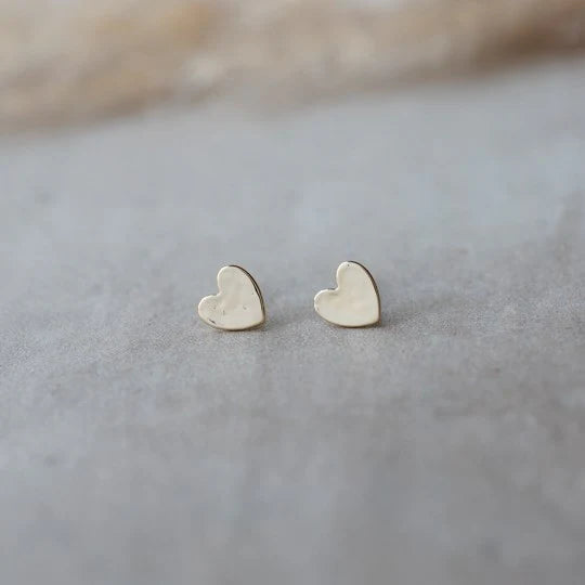 amado studs