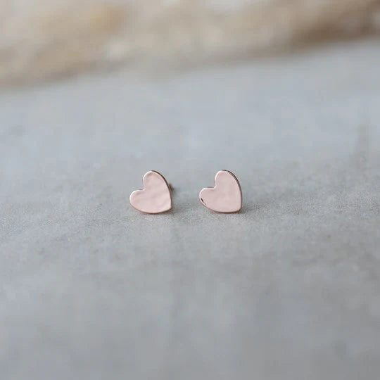 amado studs
