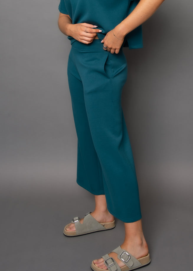victoria soft knit cropped pant- trekking green