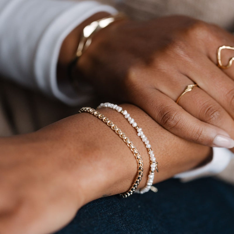 amado bracelet- white pearl
