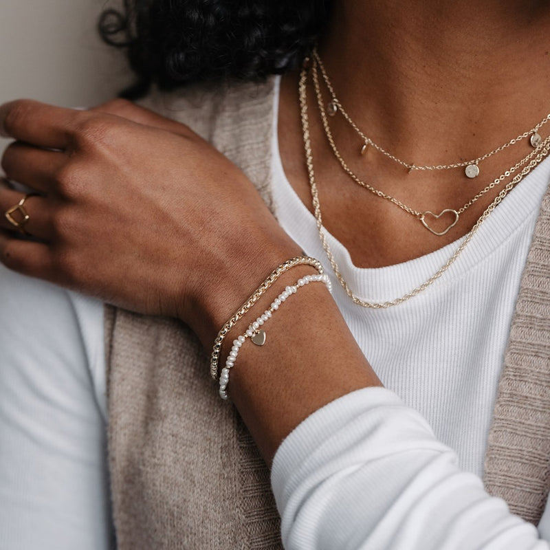 amado bracelet- white pearl