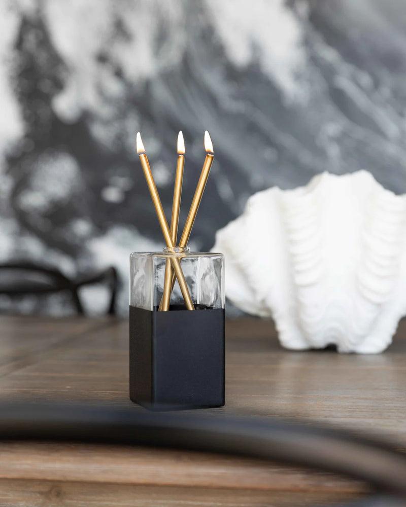 rocky vase
