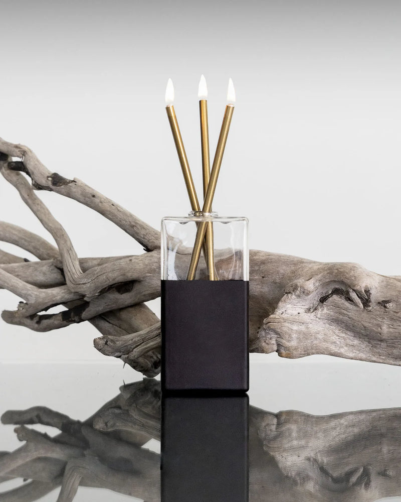 rocky vase
