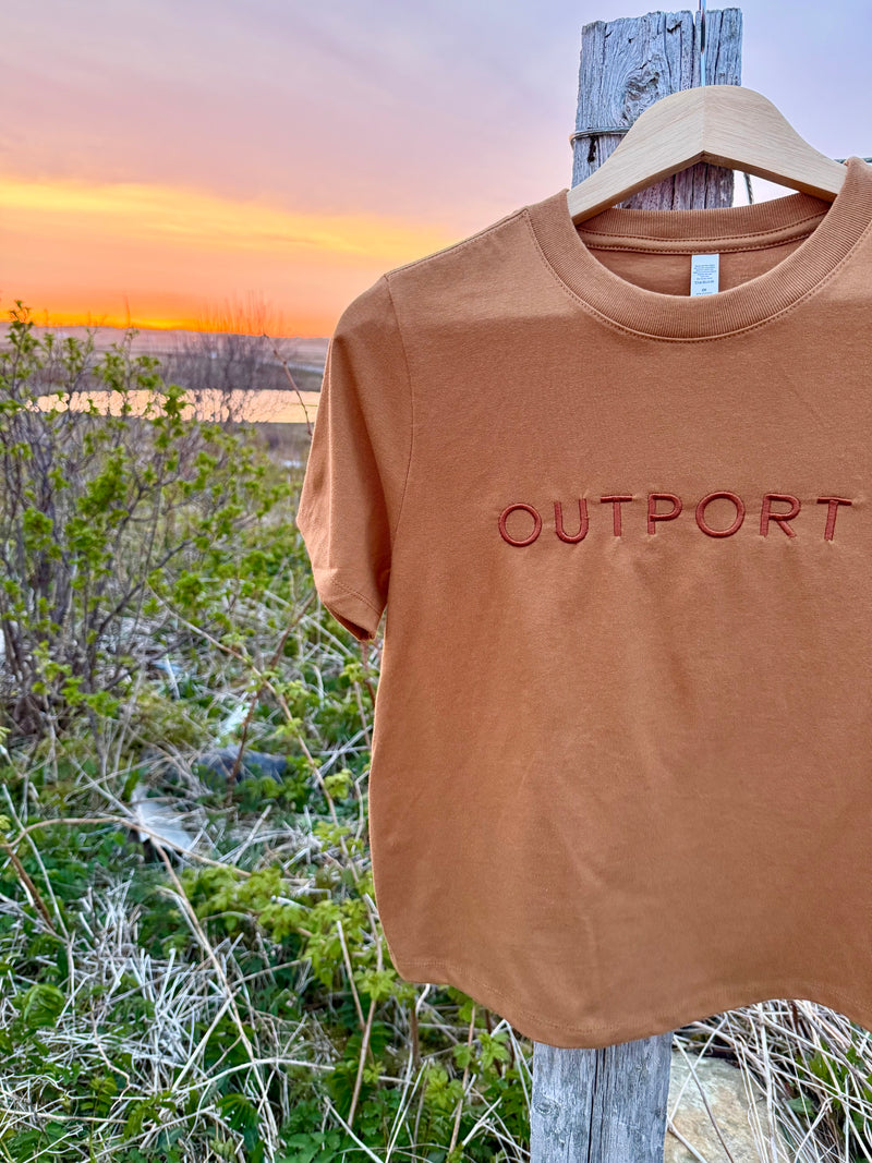 the outport everyday tee- rust