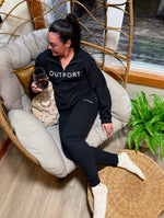 the outport quarter zip- pitch black