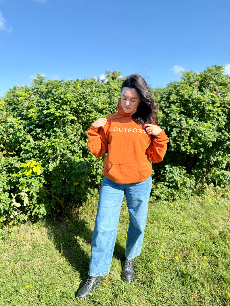 the outport hoodie- rust
