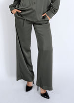 merry pull on pants- ivy green