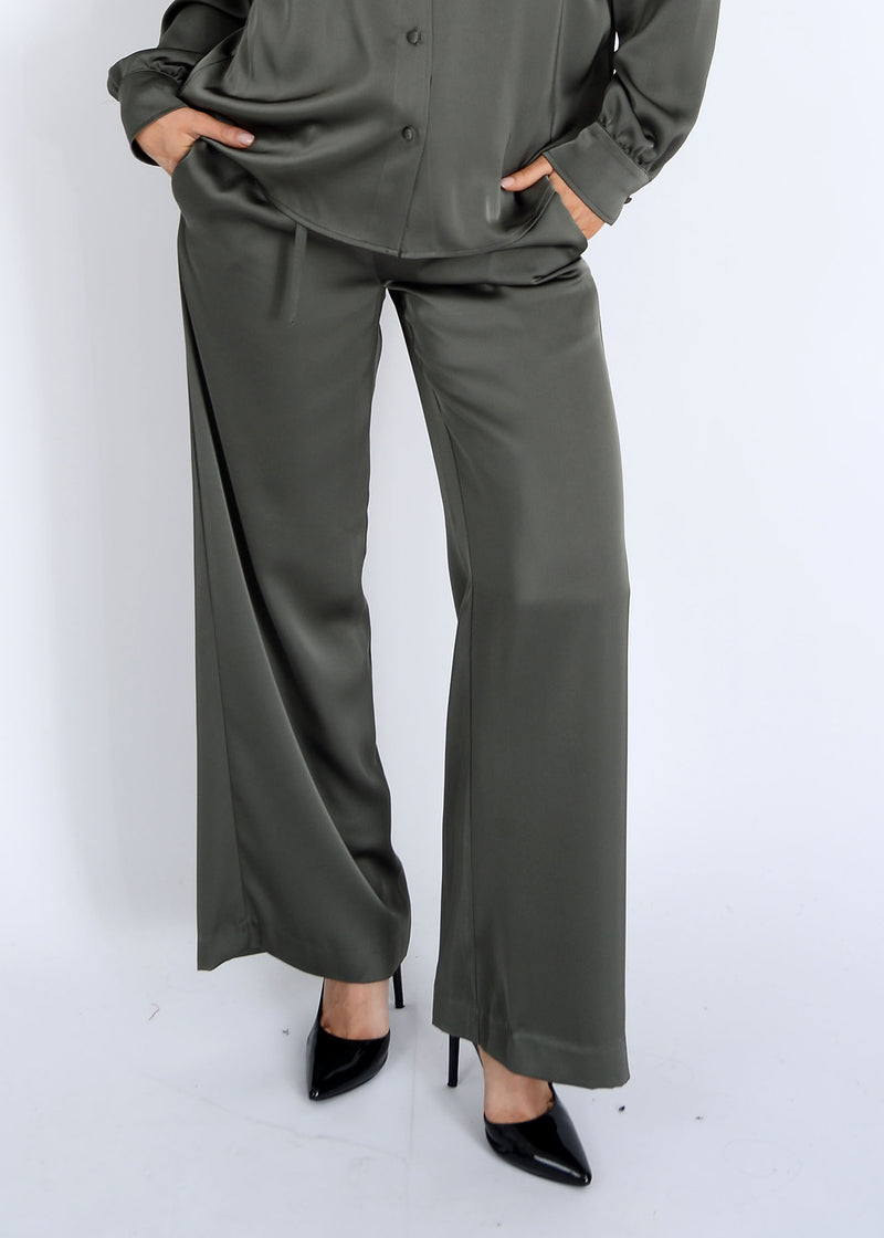 merry pull on pants- ivy green