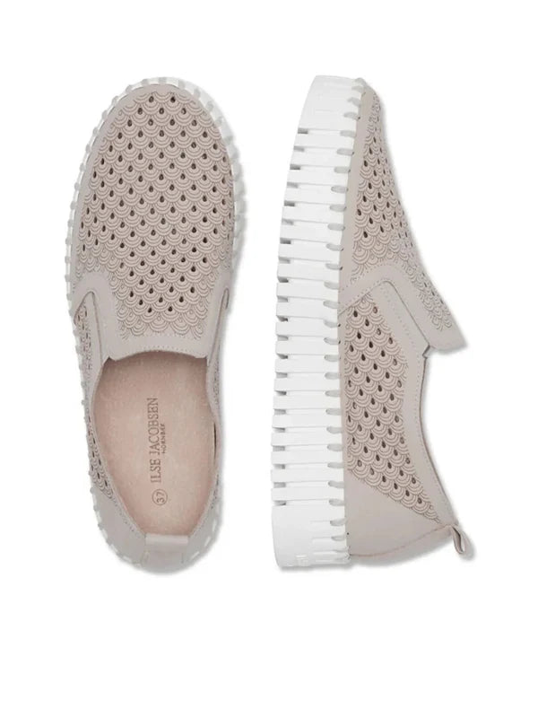 tulip platform shoe- atmosphere