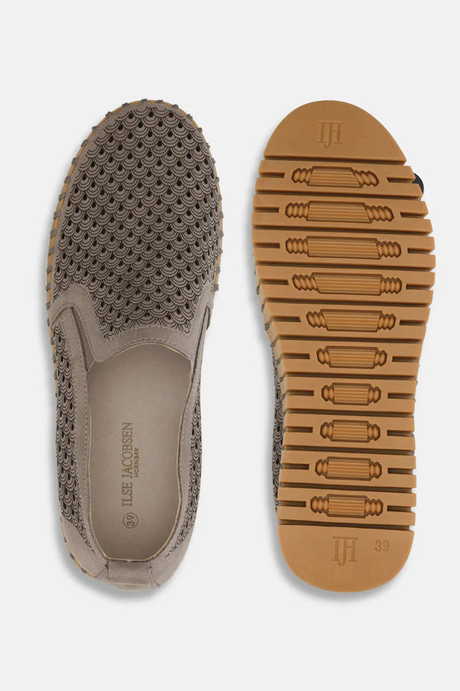 tulip platform shoe- wheat mocca