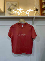 the outport everyday tee- strawberry