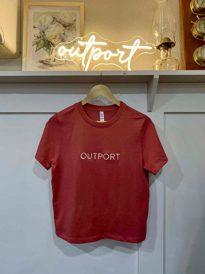 the outport everyday tee- strawberry