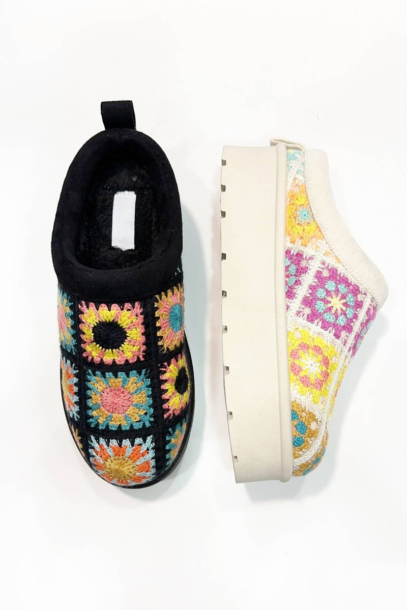 granny square sherpa platform slip on boot- black