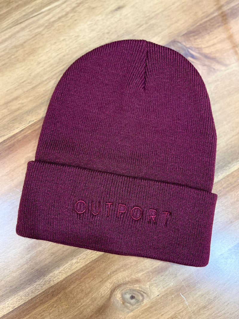 the outport beanie- maroon