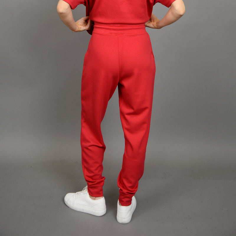 joselle soft knit jogger- engine red