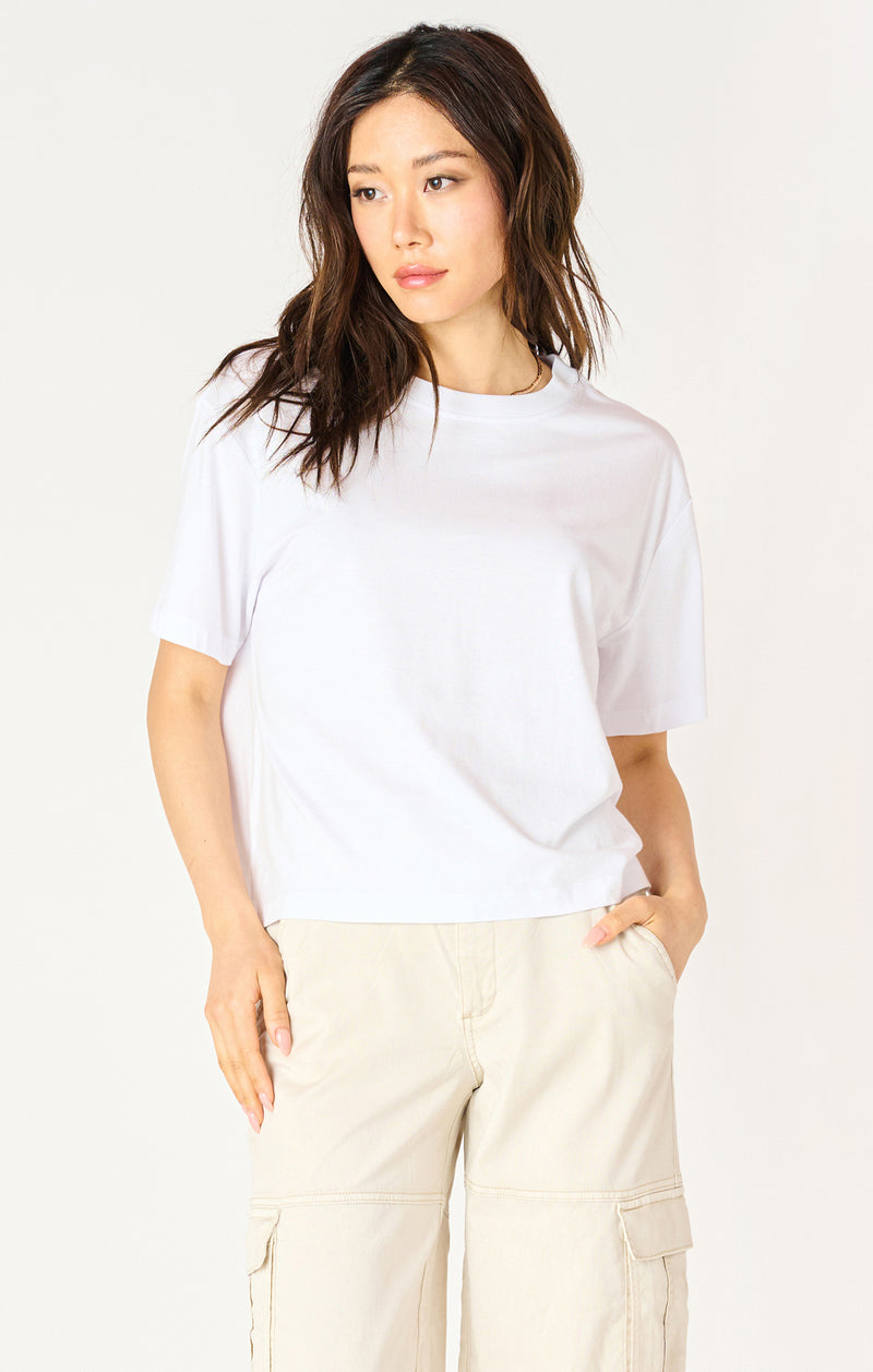 vera essential tee- white