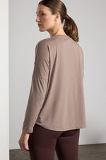 dynamic v-neck relaxed shirt