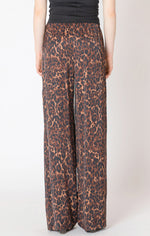 renata printed flowy pant